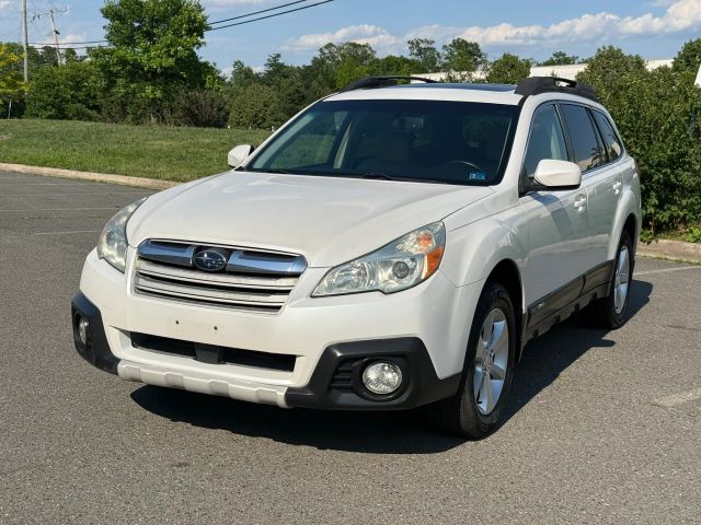 2013 Subaru Outback 2.5i Limited Image 1 of 59