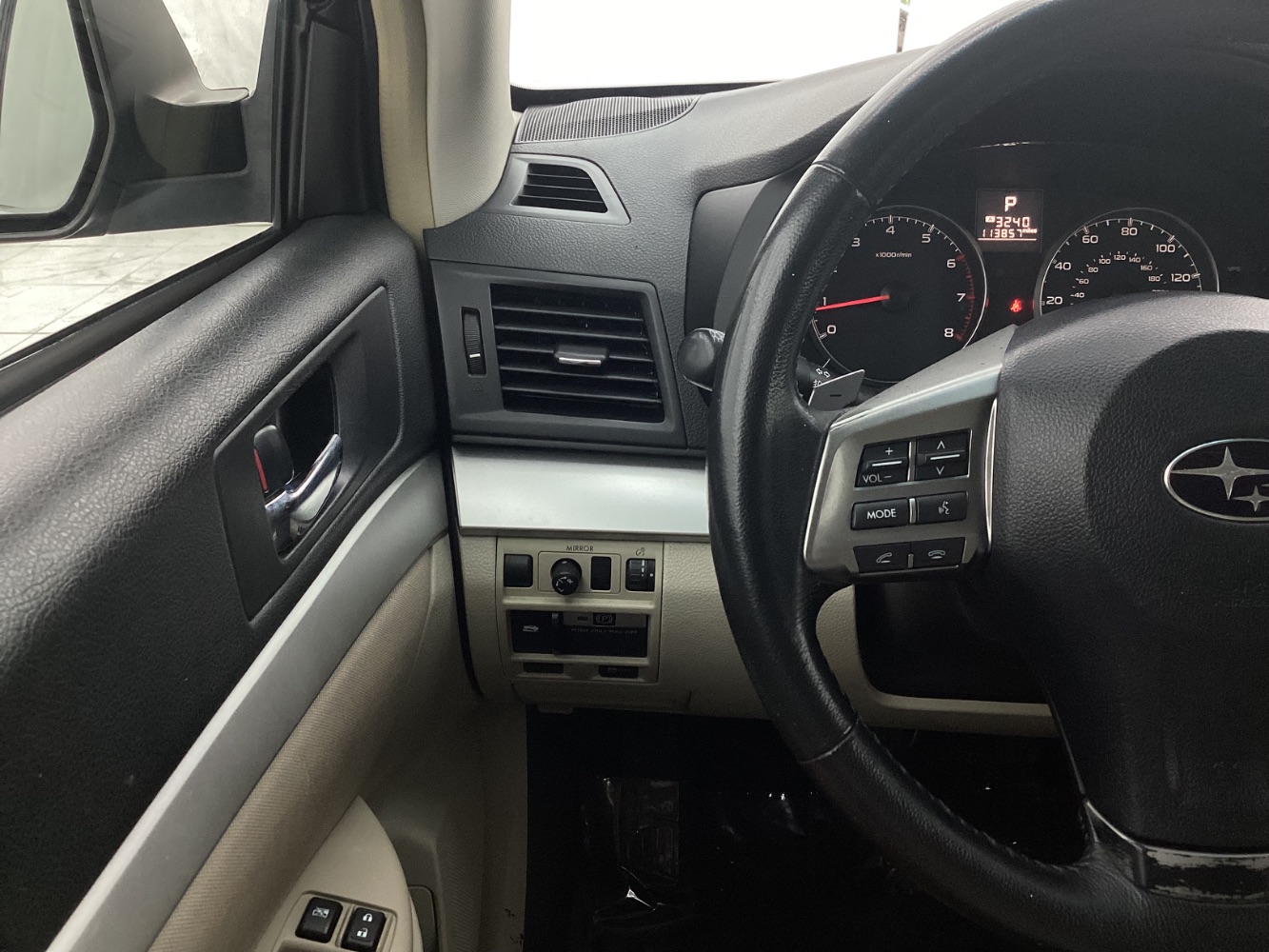 2013 Subaru Outback 2.5i Premium Image 26 of 47