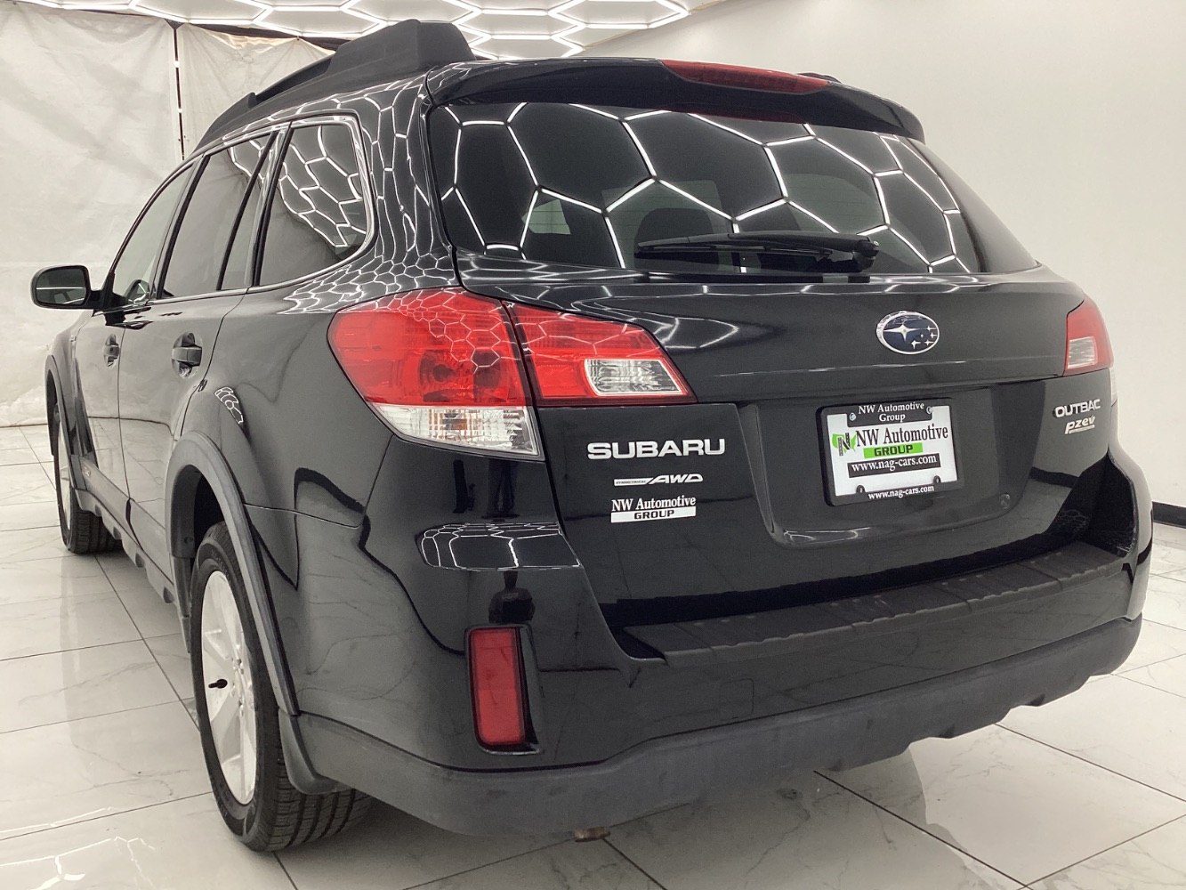 2013 Subaru Outback 2.5i Premium Image 8 of 47