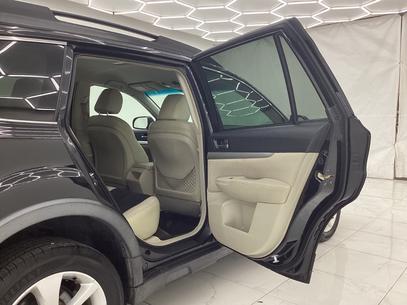 2013 Subaru Outback 2.5i Premium Image 21 of 47