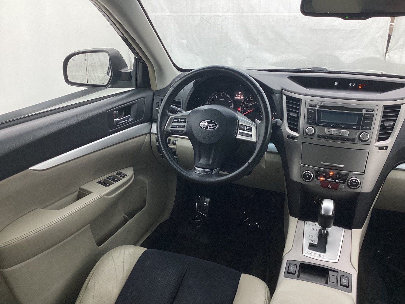 2013 Subaru Outback 2.5i Premium Image 24 of 47