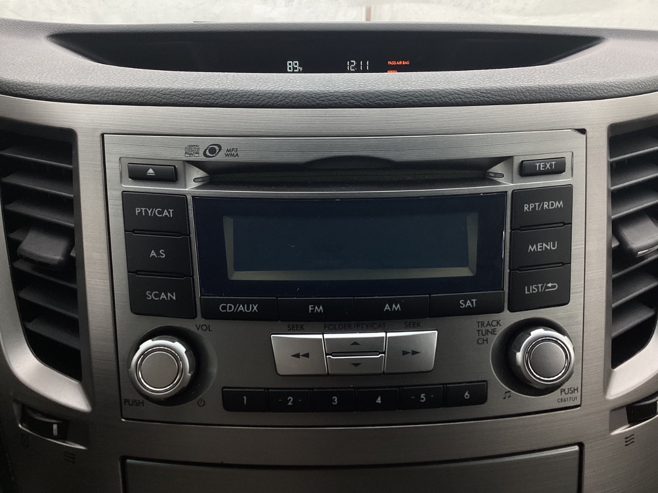 2013 Subaru Outback 2.5i Premium Image 32 of 47