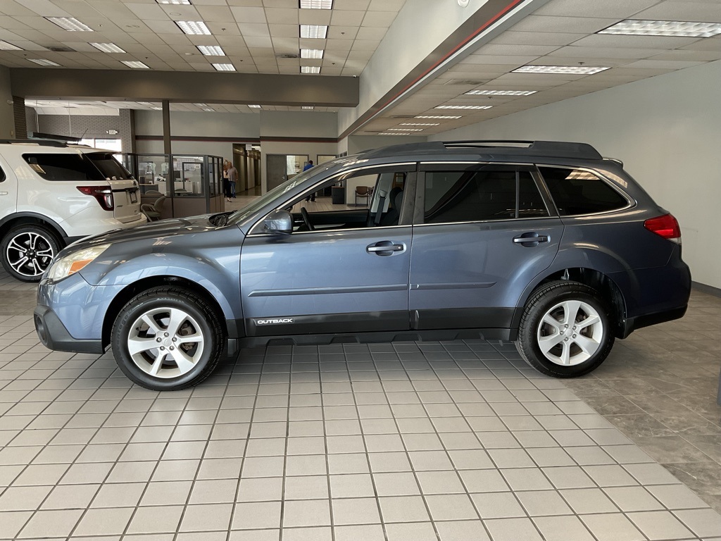 2013 Subaru Outback 2.5i Premium Image 5 of 22