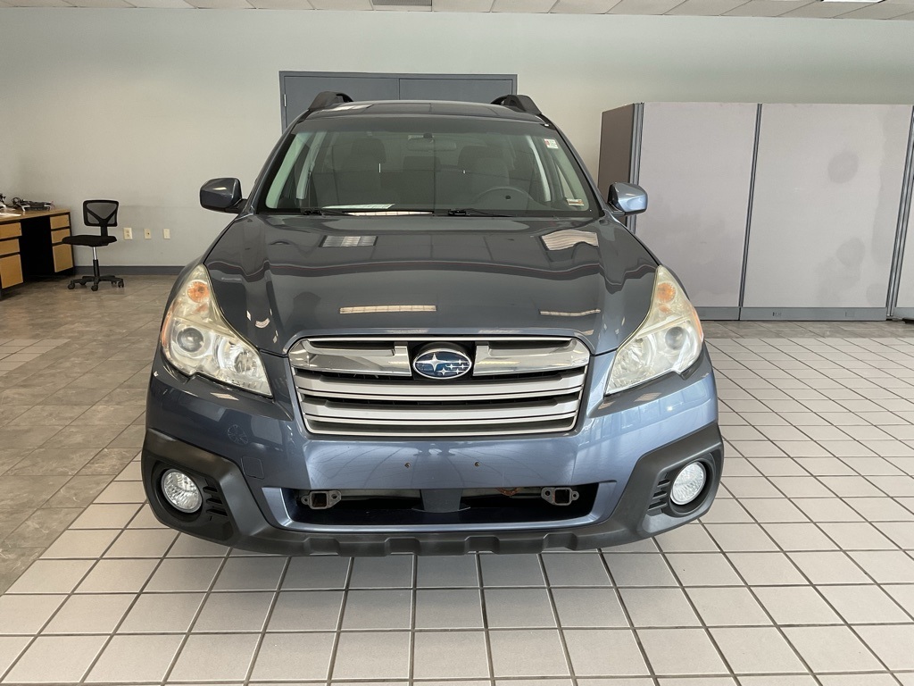 2013 Subaru Outback 2.5i Premium Image 2 of 22