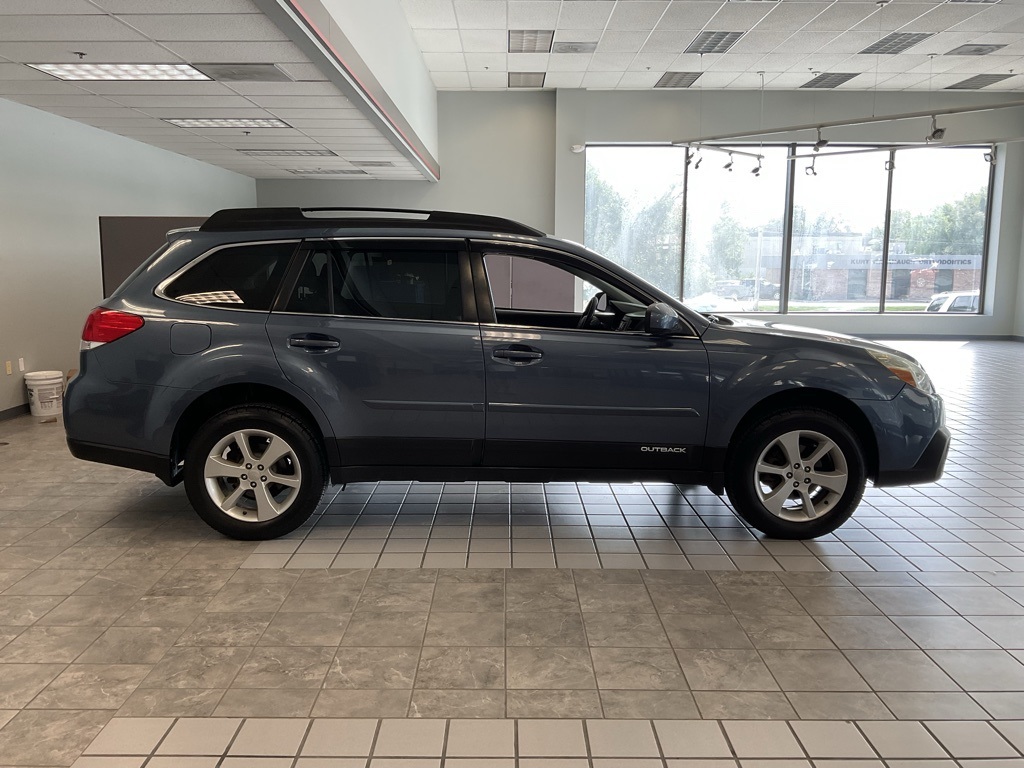 2013 Subaru Outback 2.5i Premium Image 3 of 22