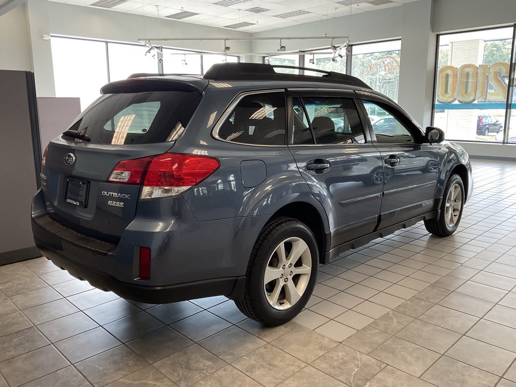 2013 Subaru Outback 2.5i Premium Image 4 of 22