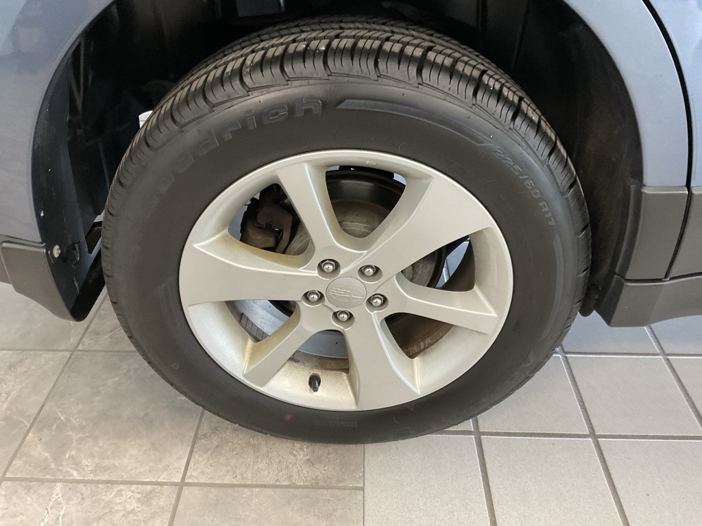 2013 Subaru Outback 2.5i Premium Image 6 of 22