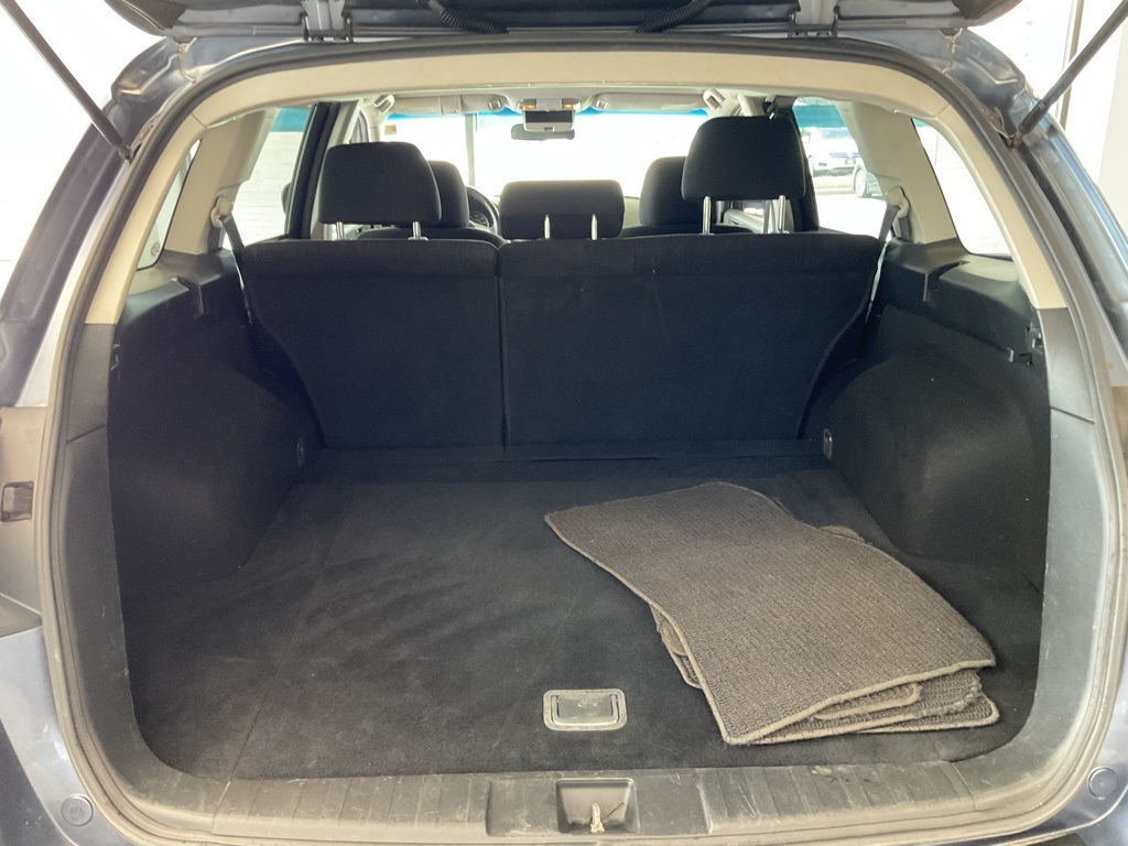 2013 Subaru Outback 2.5i Premium Image 7 of 22
