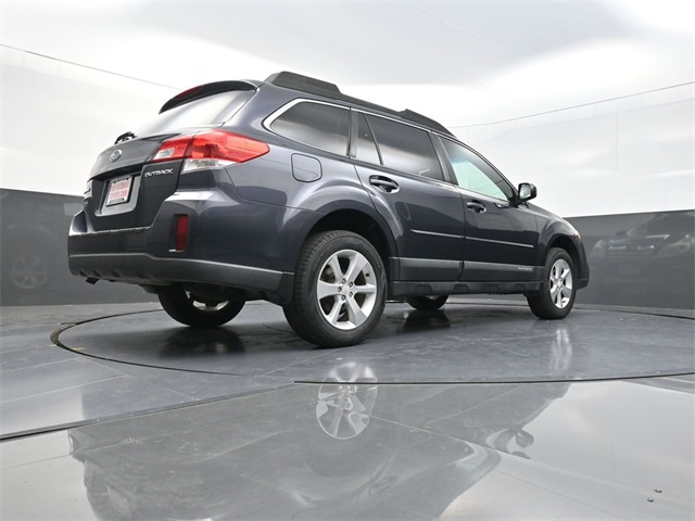 2013 Subaru Outback 2.5i Premium Image 22 of 41