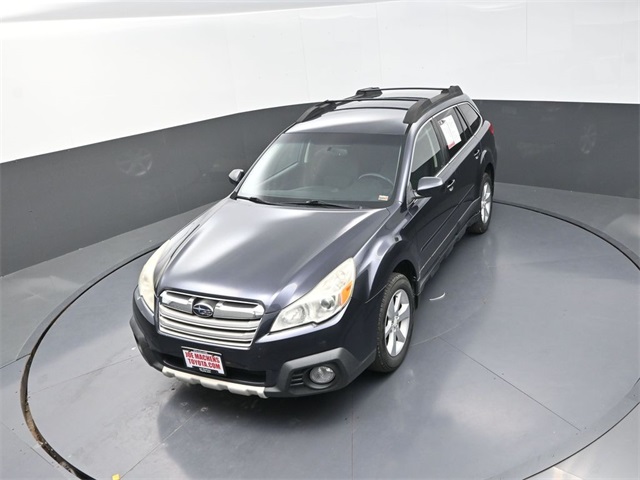 2013 Subaru Outback 2.5i Premium Image 3 of 41