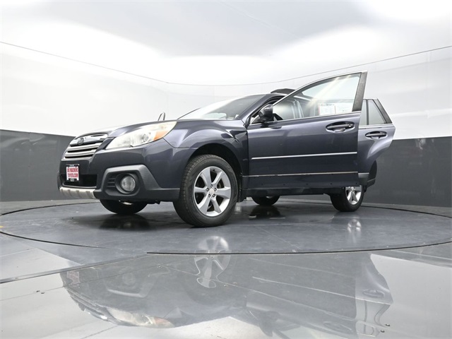 2013 Subaru Outback 2.5i Premium Image 5 of 41