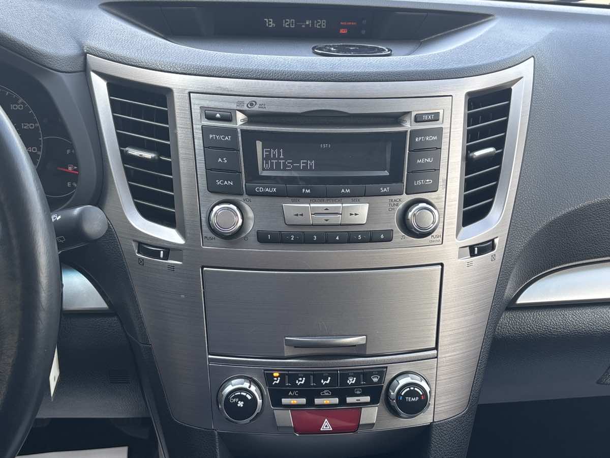 Vehicle image 18 of 21