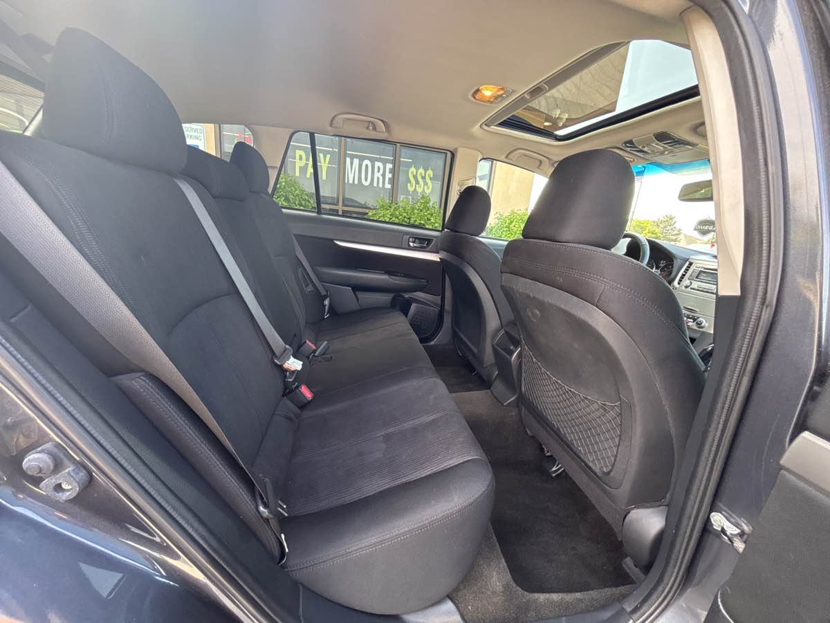 Vehicle image 11 of 21