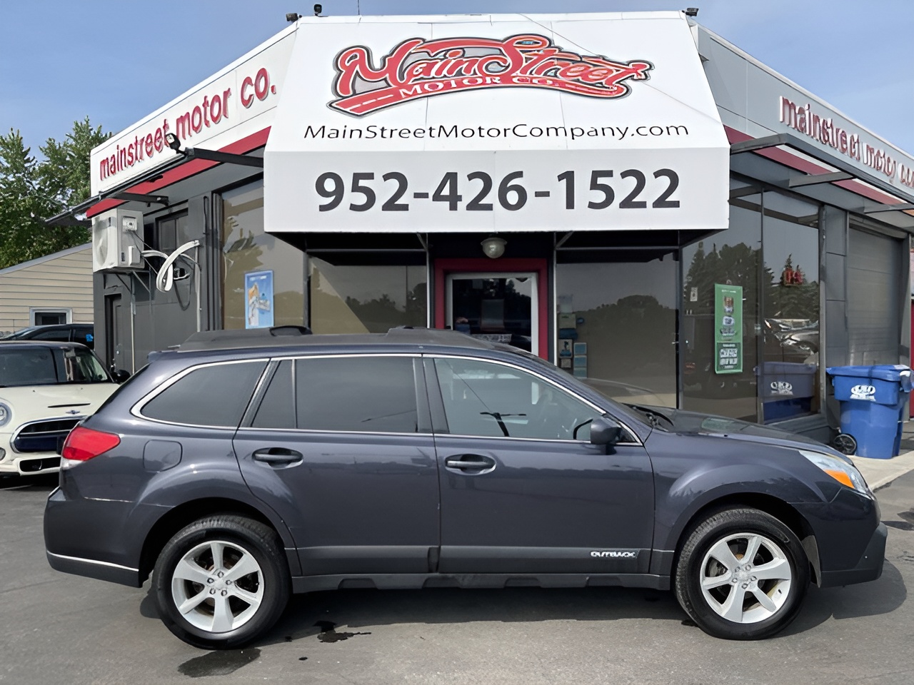 Vehicle image 32 of 36