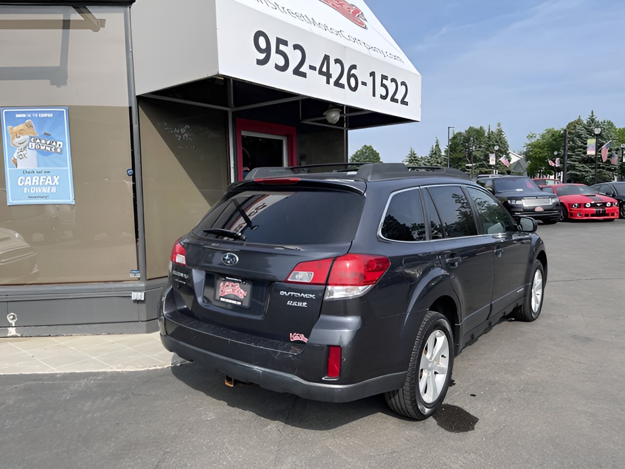 Vehicle image 33 of 36