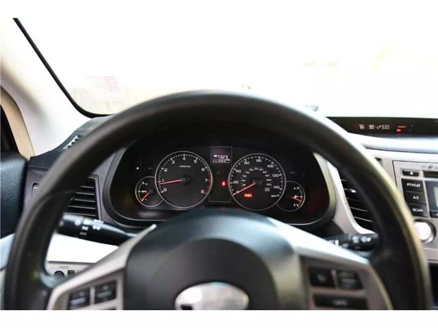 2013 Subaru Outback 2.5i Image 21 of 26
