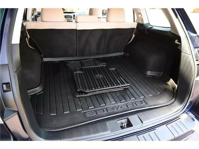 2013 Subaru Outback 2.5i Image 16 of 26