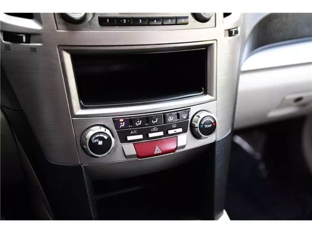 2013 Subaru Outback 2.5i Image 24 of 26