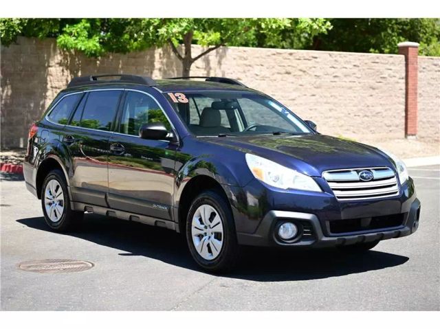 2013 Subaru Outback 2.5i Image 3 of 26