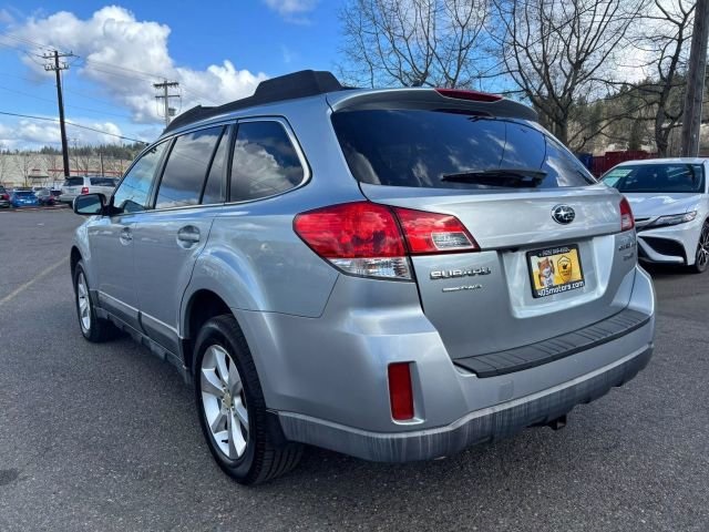2013 Subaru Outback 3.6R Limited Image 7 of 25