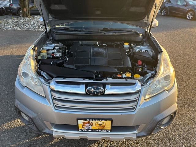 2013 Subaru Outback 3.6R Limited Image 9 of 25