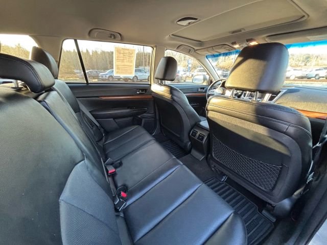 2013 Subaru Outback 3.6R Limited Image 12 of 25
