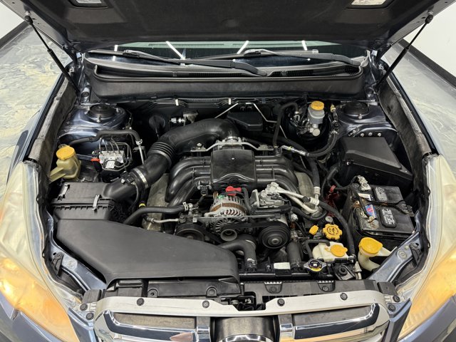 2013 Subaru Outback 3.6R Limited Image 6 of 31
