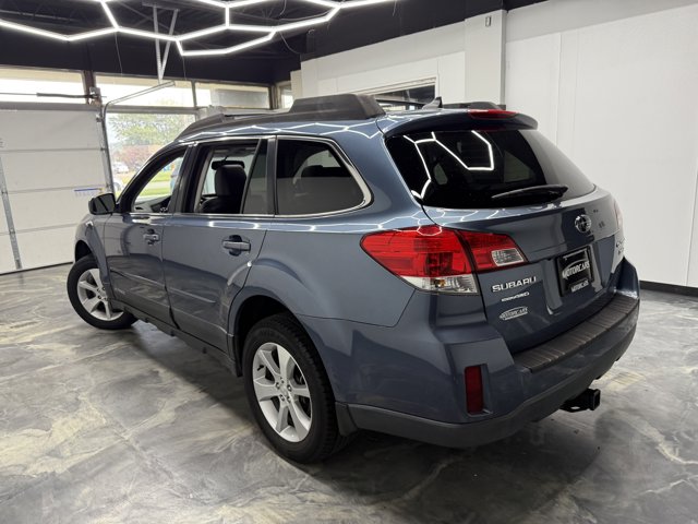 2013 Subaru Outback 3.6R Limited Image 5 of 31