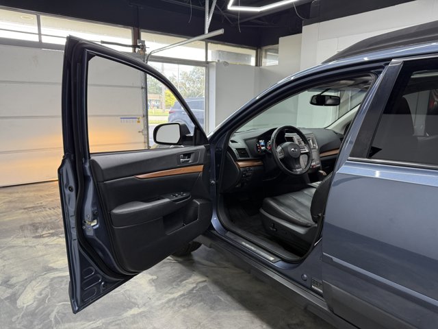 2013 Subaru Outback 3.6R Limited Image 21 of 31