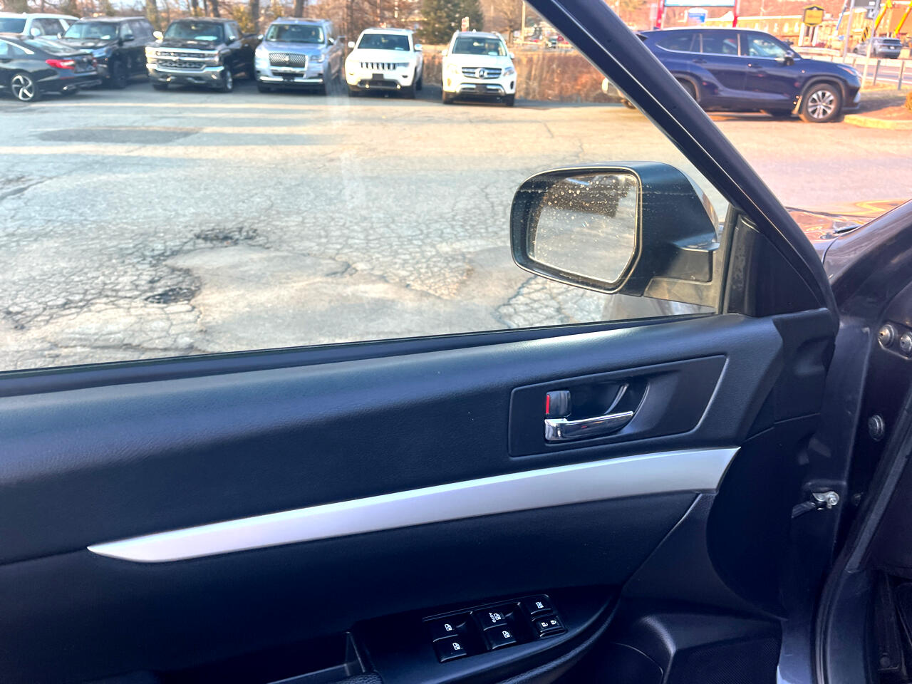 Vehicle image 15 of 26