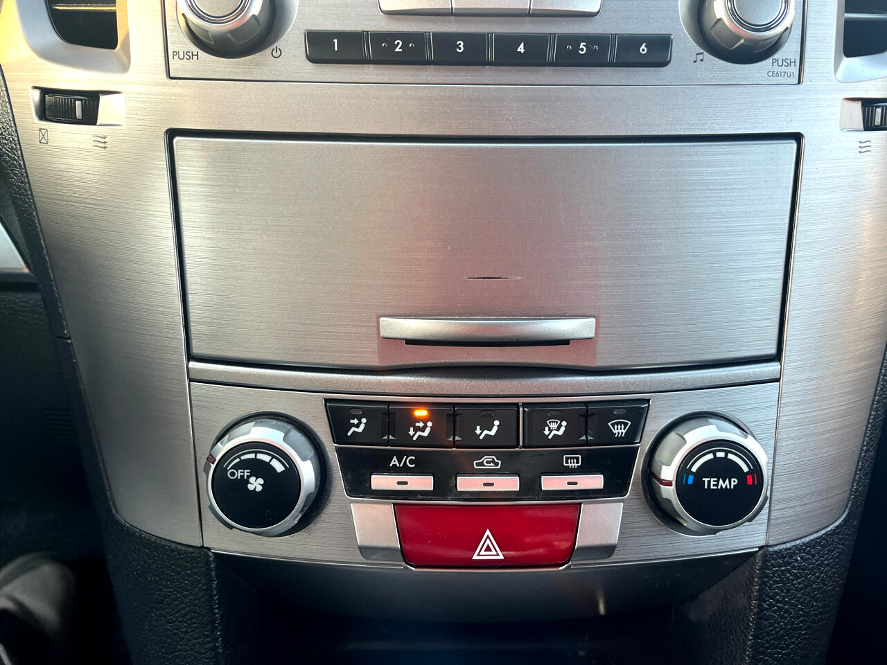 Vehicle image 23 of 26