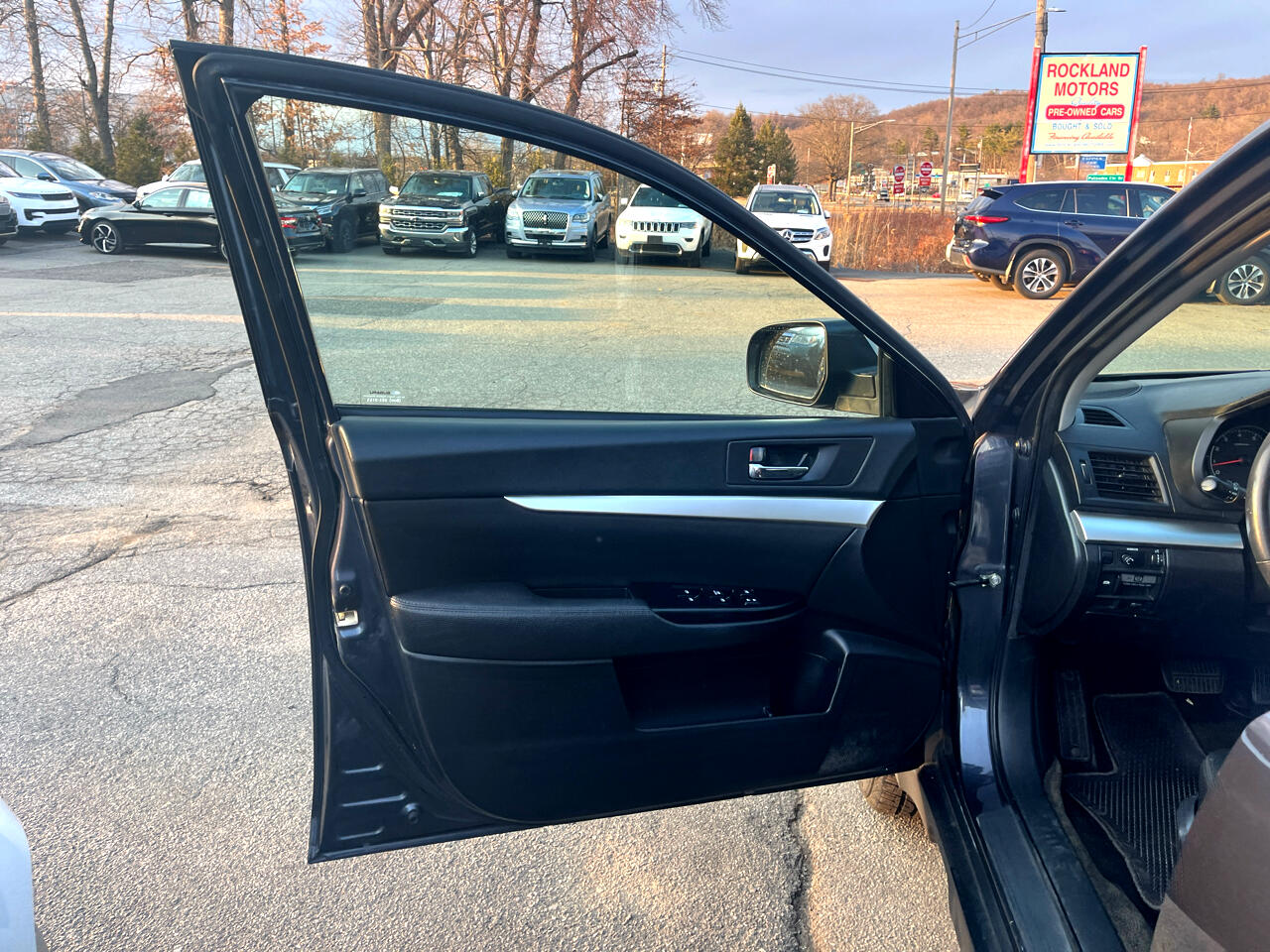 Vehicle image 14 of 26