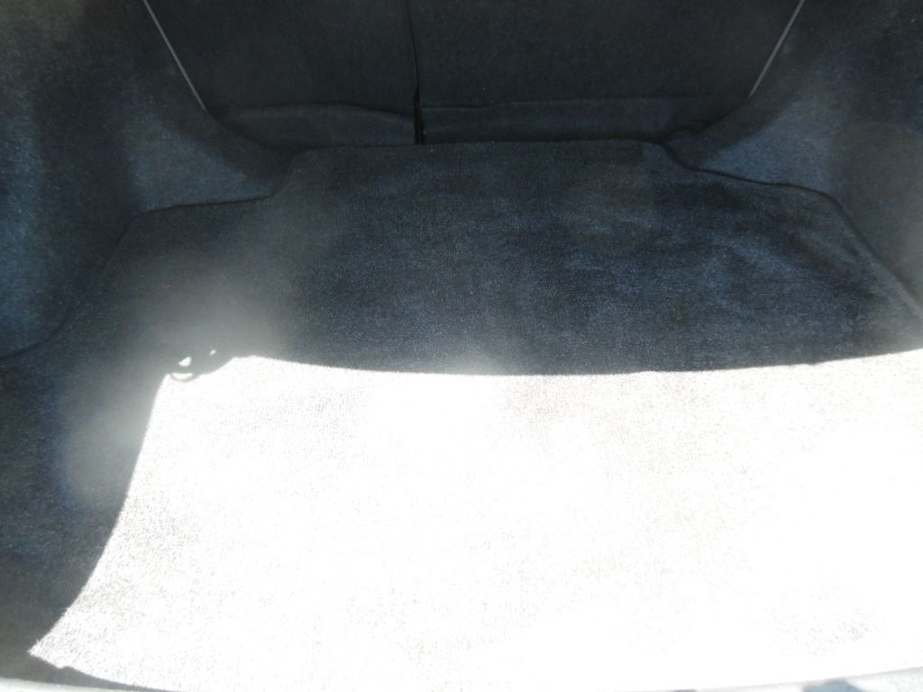 Vehicle image 11 of 19