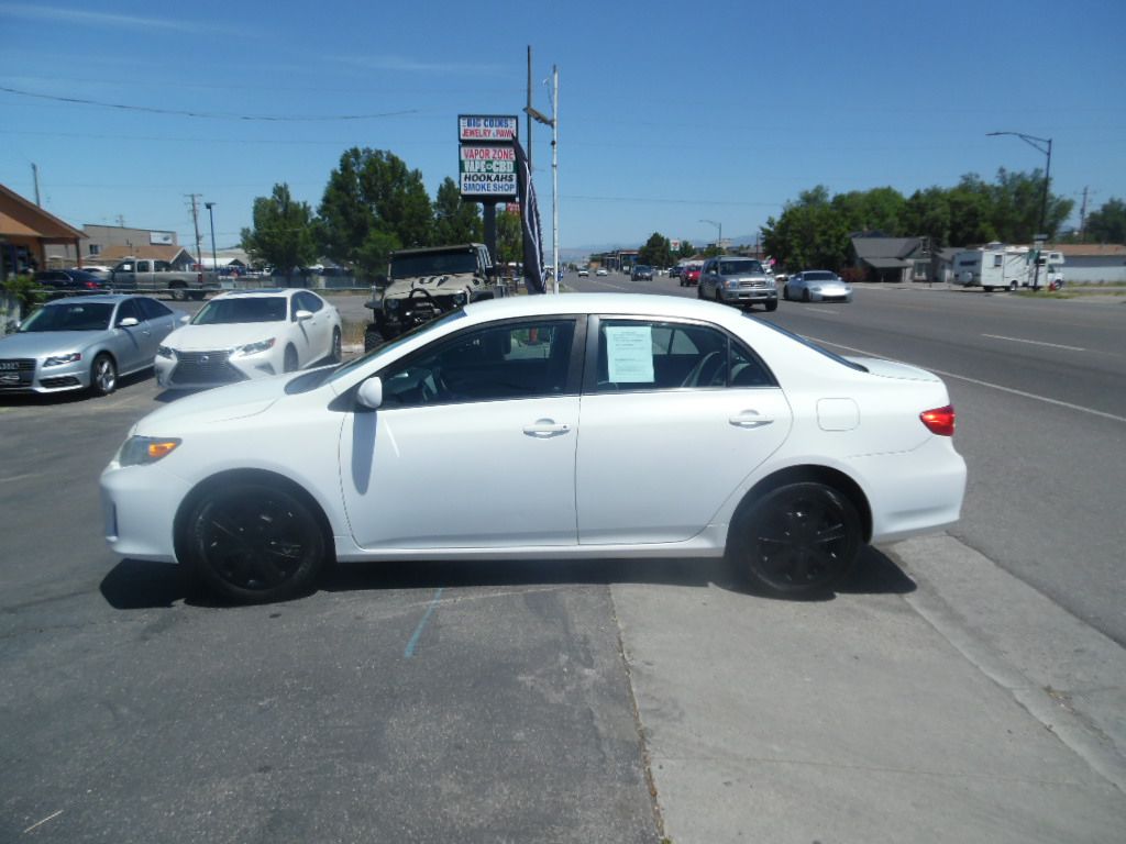 Vehicle image 6 of 19