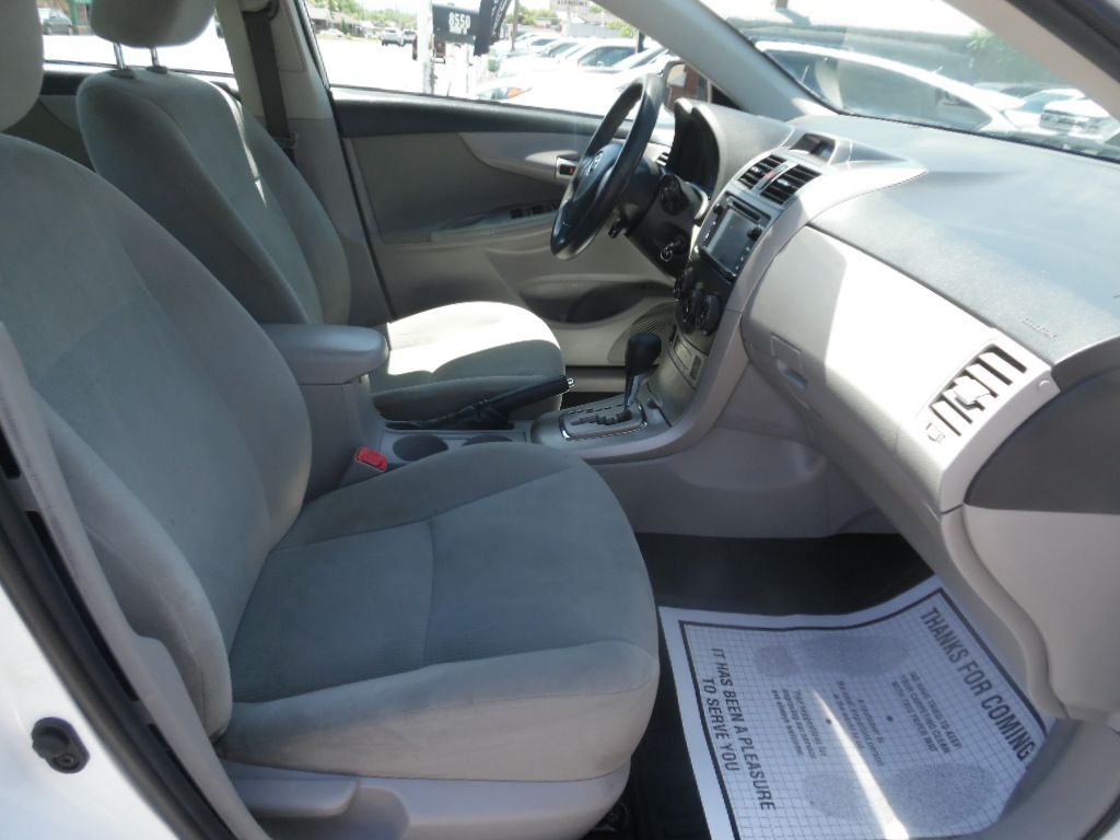 Vehicle image 12 of 19