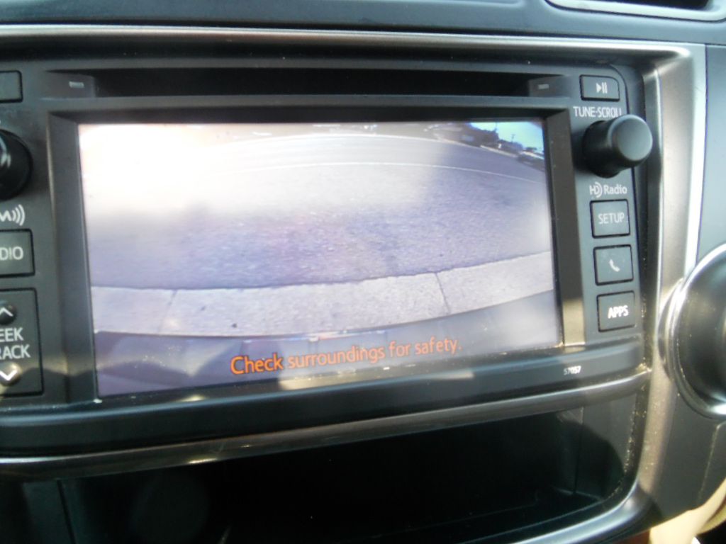 Vehicle image 15 of 22