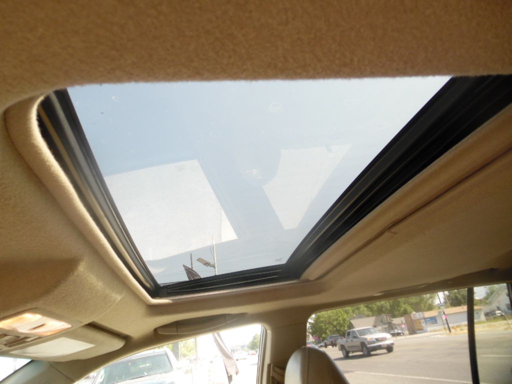 Vehicle image 18 of 22