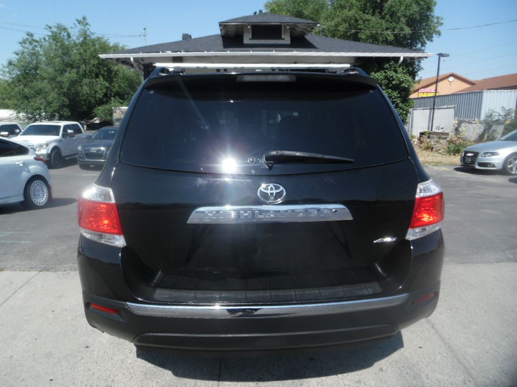 Vehicle image 5 of 22