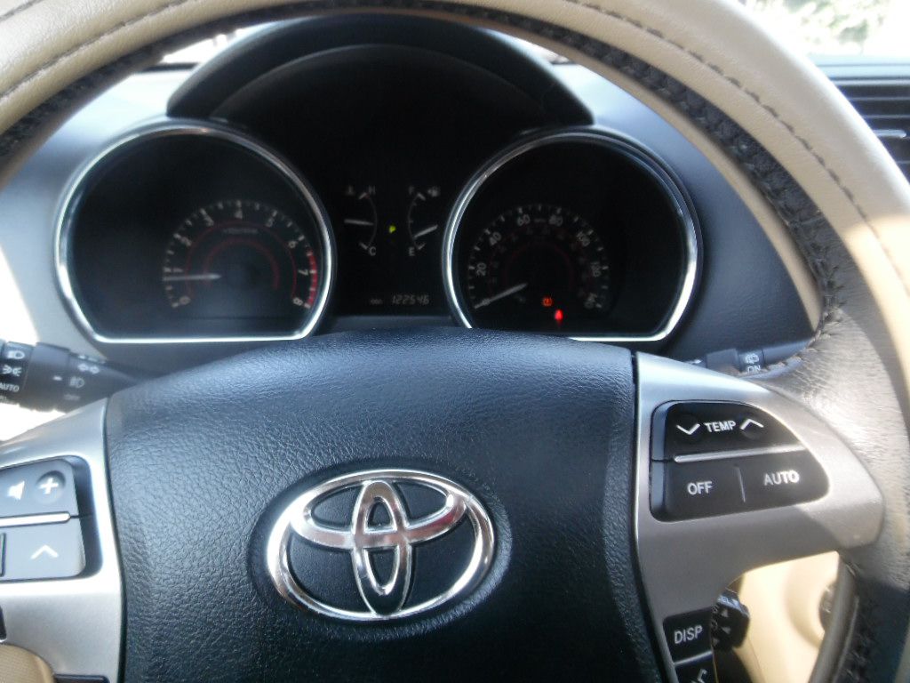 Vehicle image 21 of 22