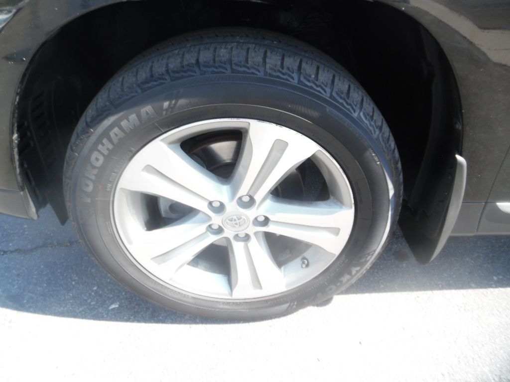 Vehicle image 8 of 22