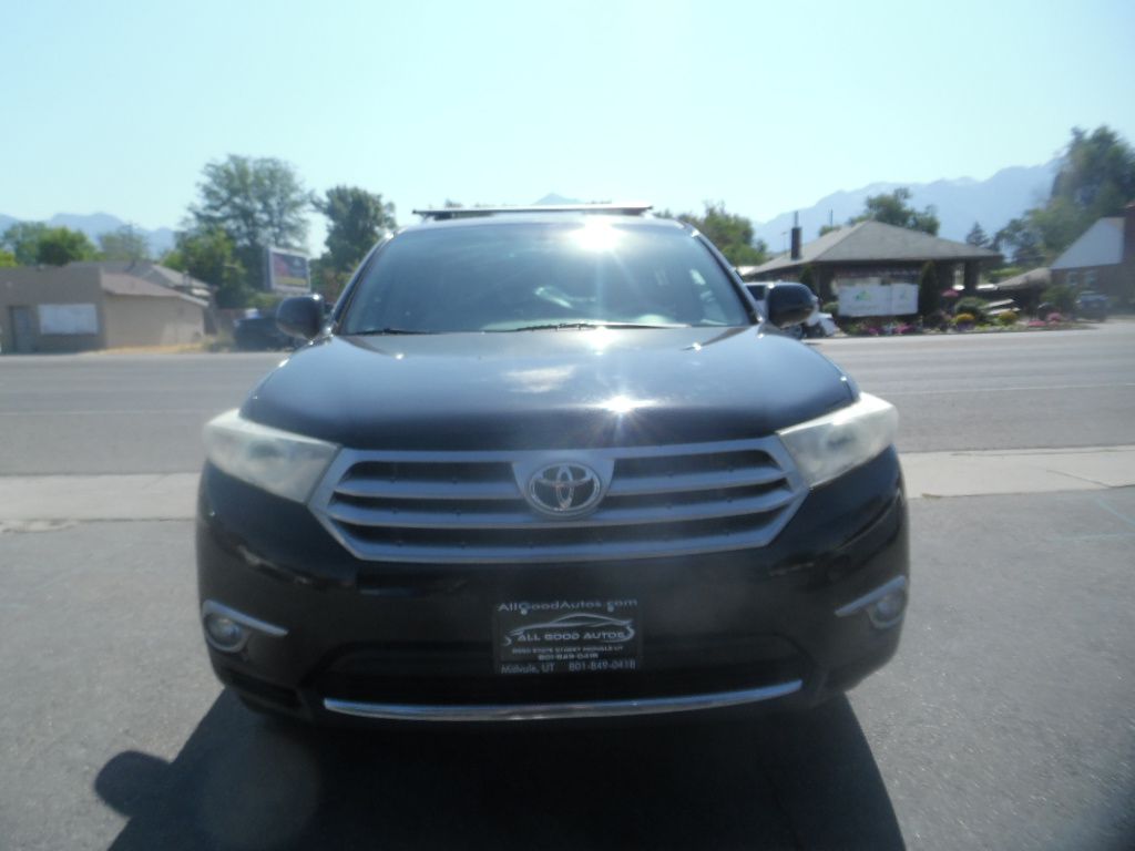 Vehicle image 2 of 22