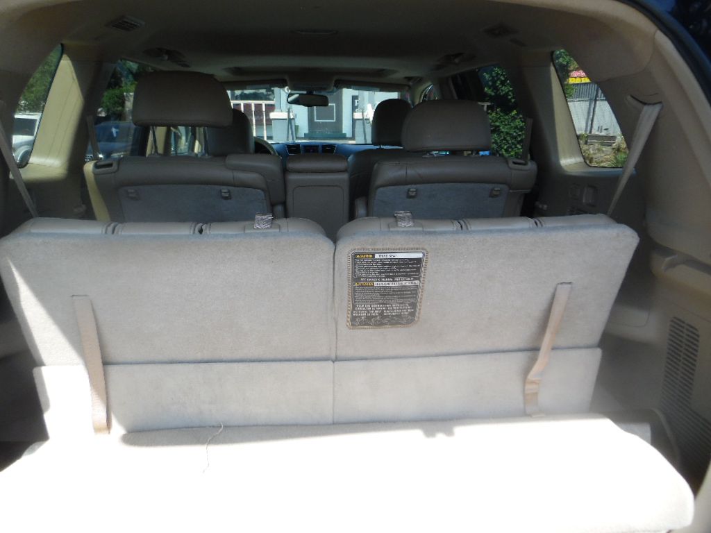 Vehicle image 9 of 22