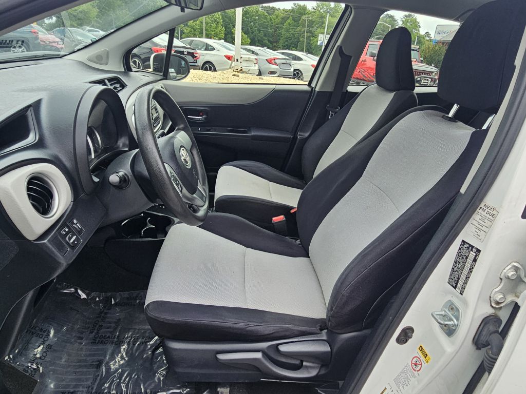 Vehicle image 15 of 22
