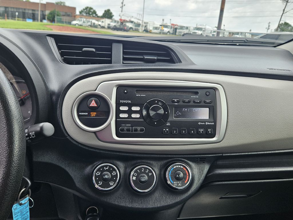 Vehicle image 13 of 22