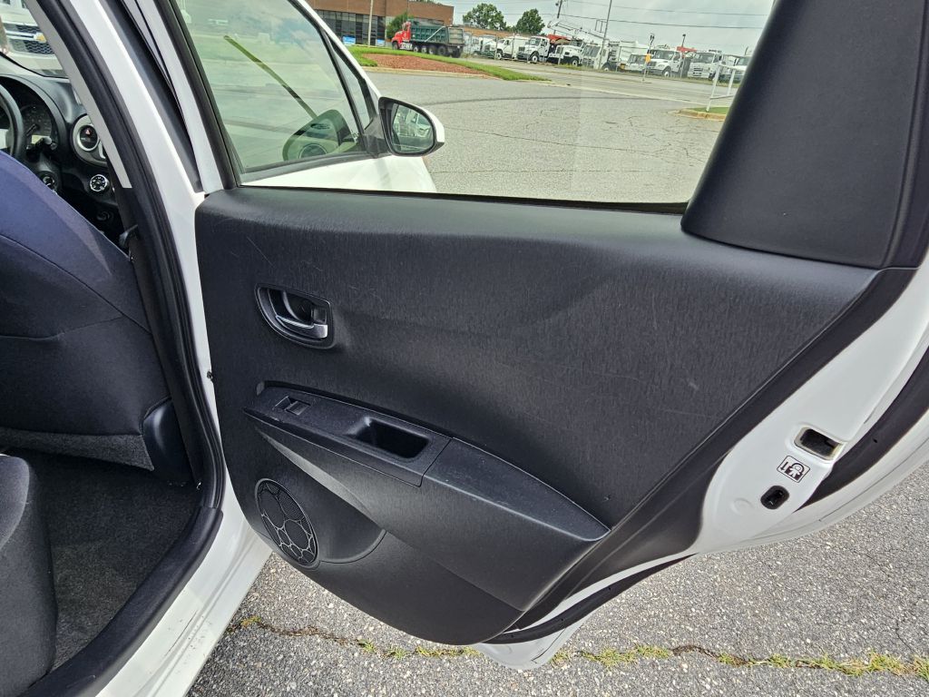 Vehicle image 19 of 22