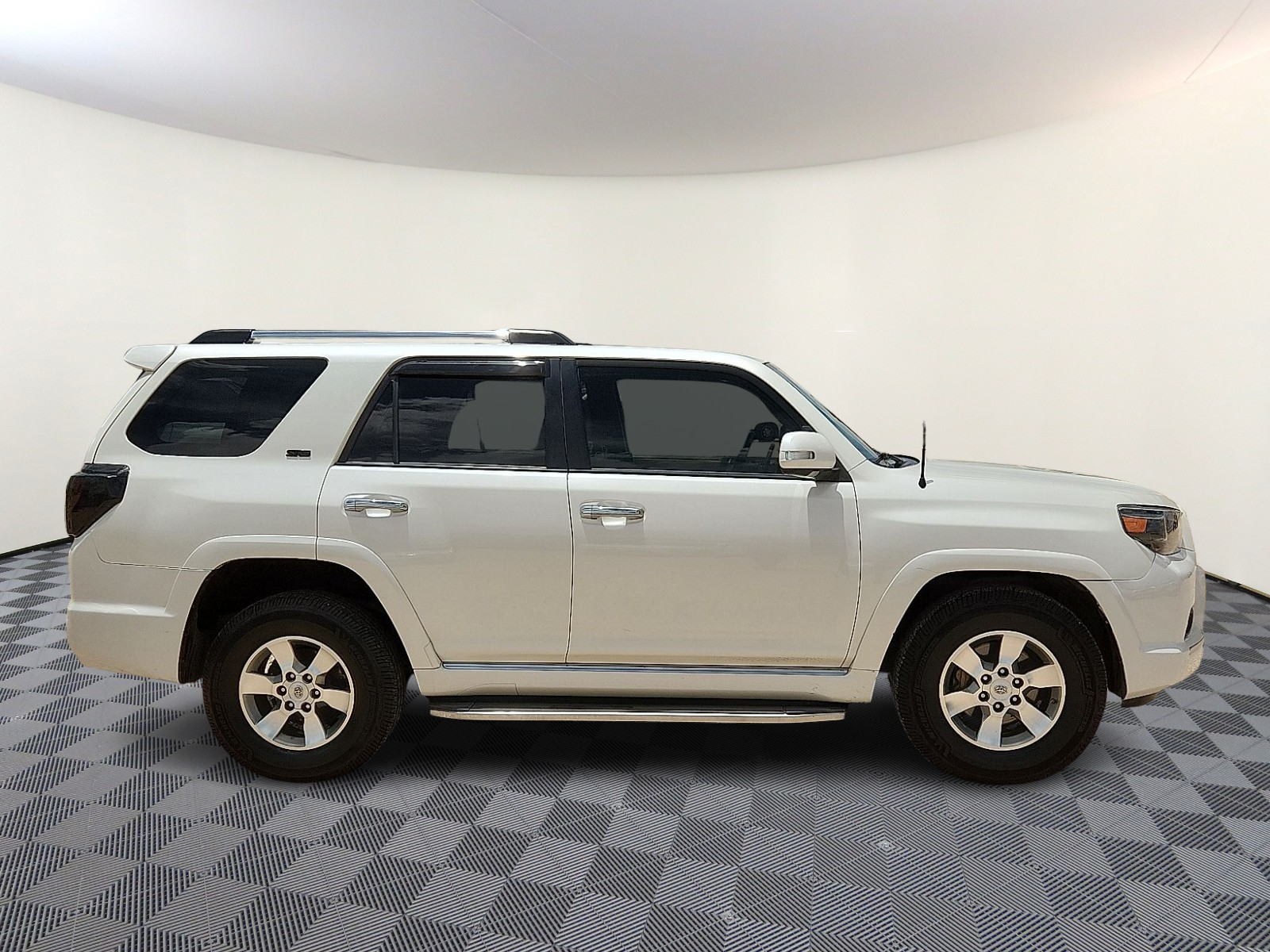 Vehicle image 3 of 20