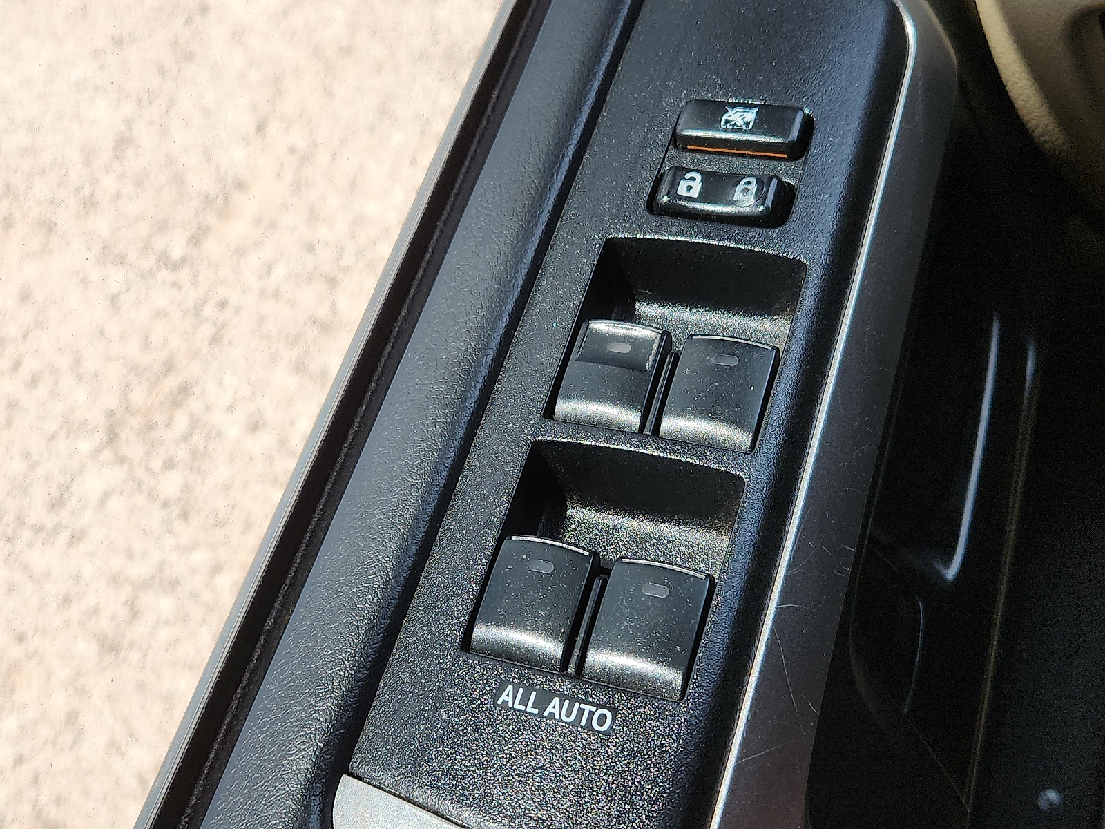 Vehicle image 16 of 20