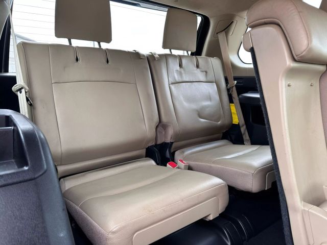 Vehicle image 26 of 43