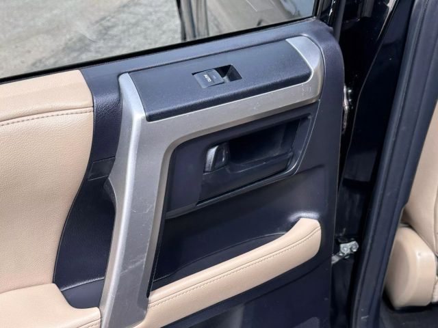 Vehicle image 15 of 43
