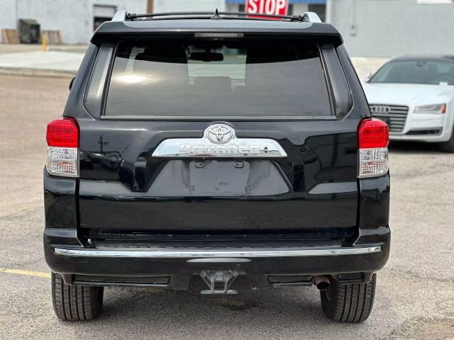 Vehicle image 9 of 43
